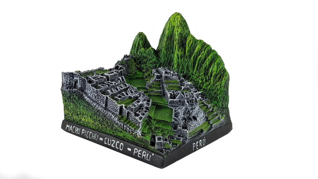 🏔️ Miniature model of Machu Picchu - a souvenir with the soul of the Andes